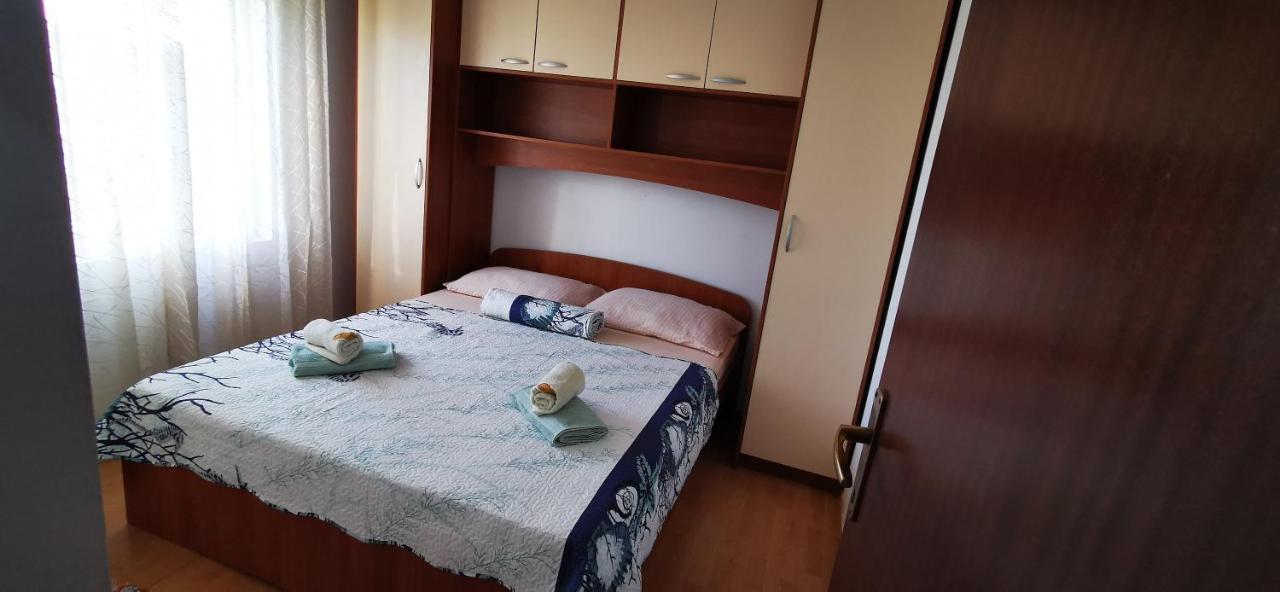 Apartmani Marija Kolan Eksteriør billede