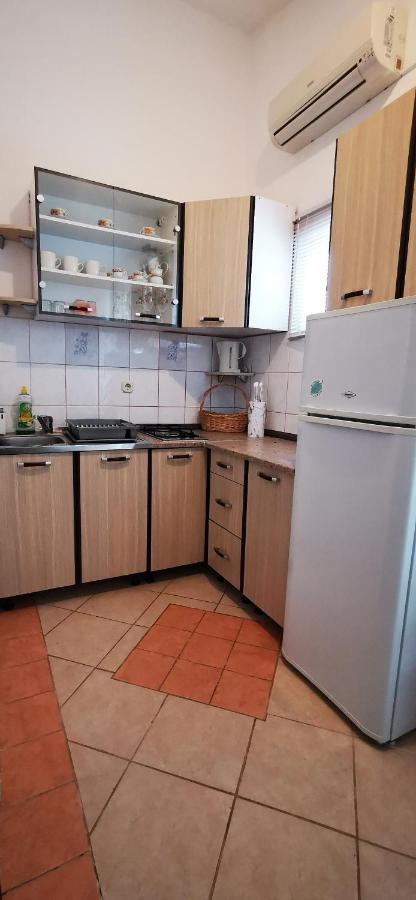 Apartmani Marija Kolan Eksteriør billede