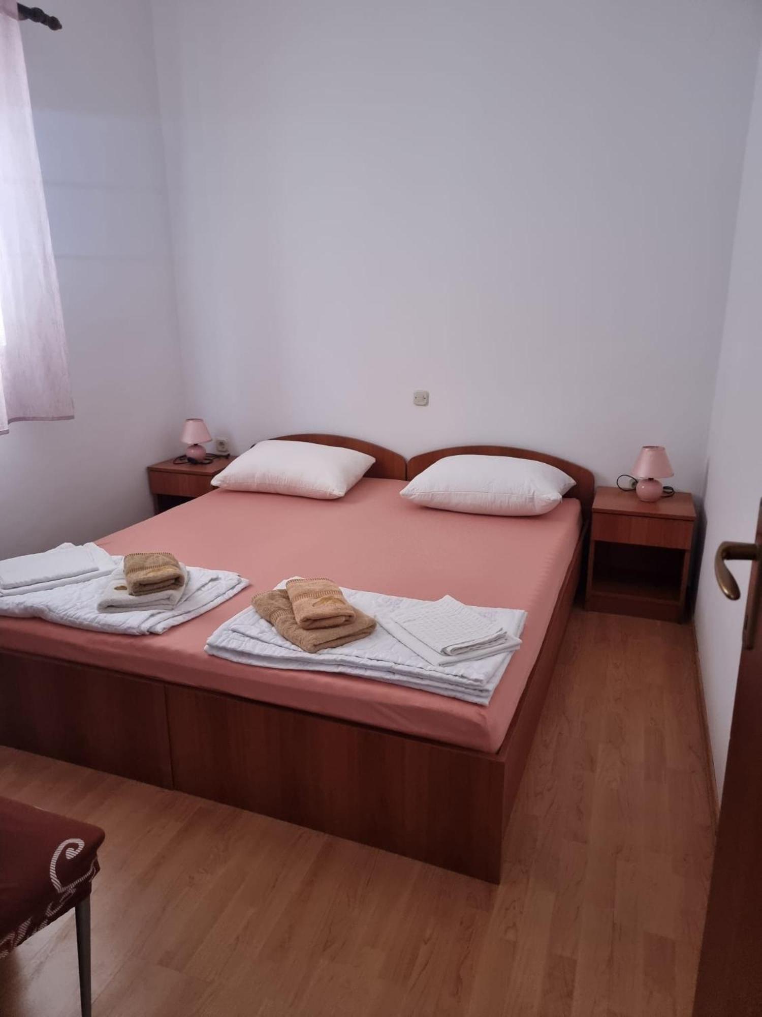 Apartmani Marija Kolan Eksteriør billede